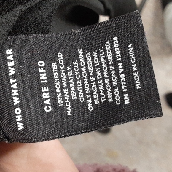 Who What Wear Collared Button-Up Sleeveless Front Pocket Black Blouse - Picture 8 of 8